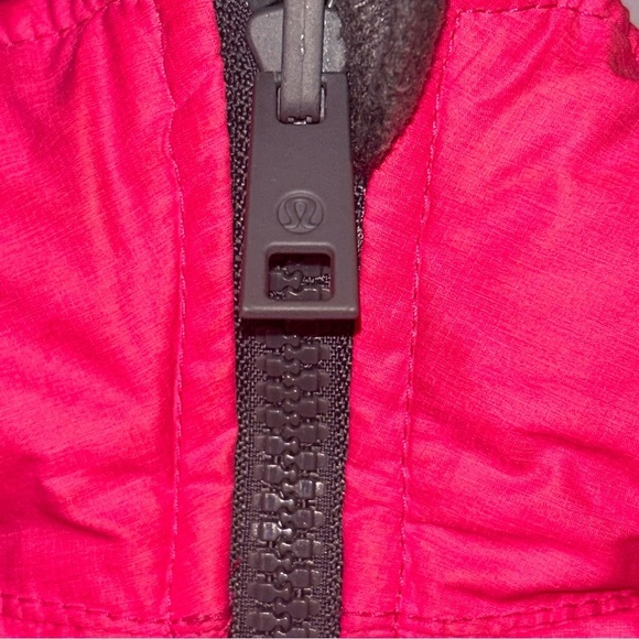 Lululemon Reservable Goose Down Sonic Pink Puffer Vest Med Small Athletica Rare - Picture 6 of 16